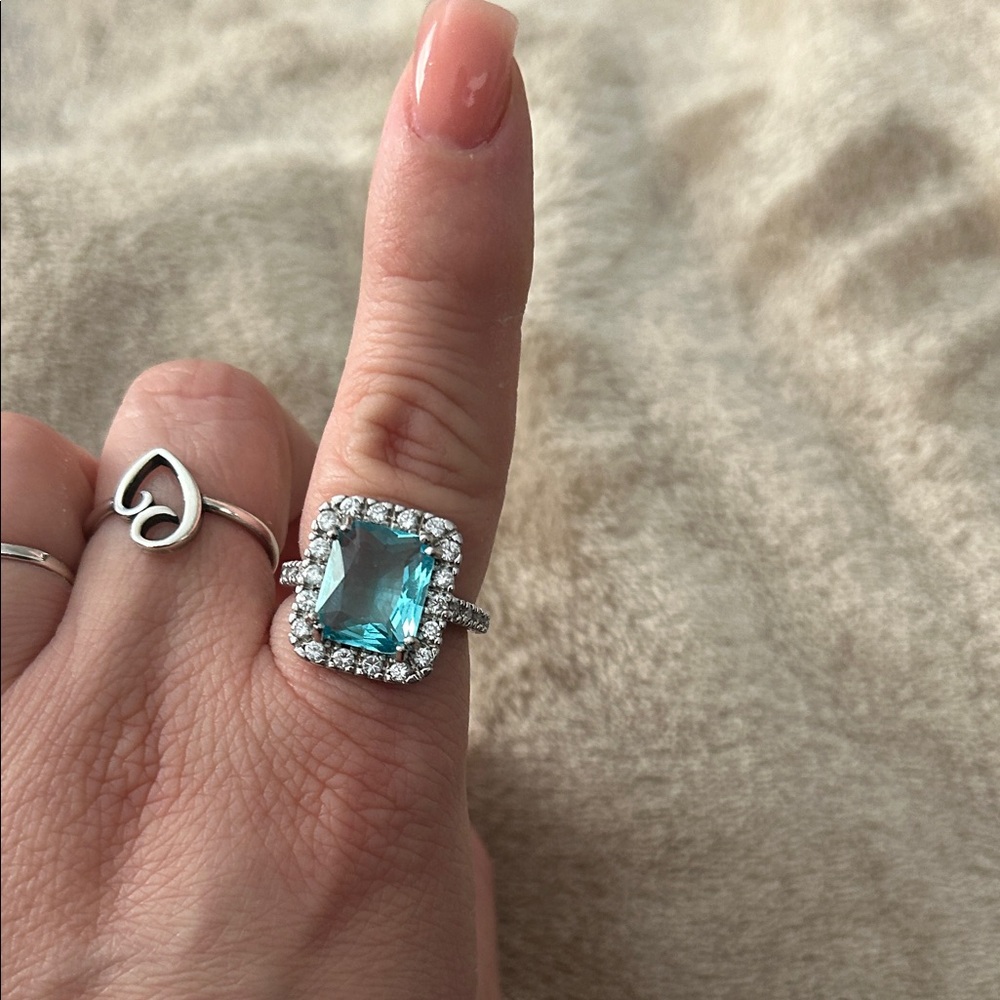 Elegant Silver 925 and Blue Gemstone Ring